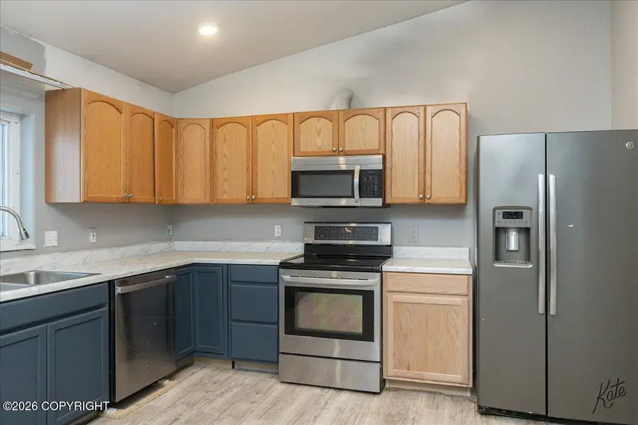 930 Shellinger Street, North Pole, AK 99705 - Image #2