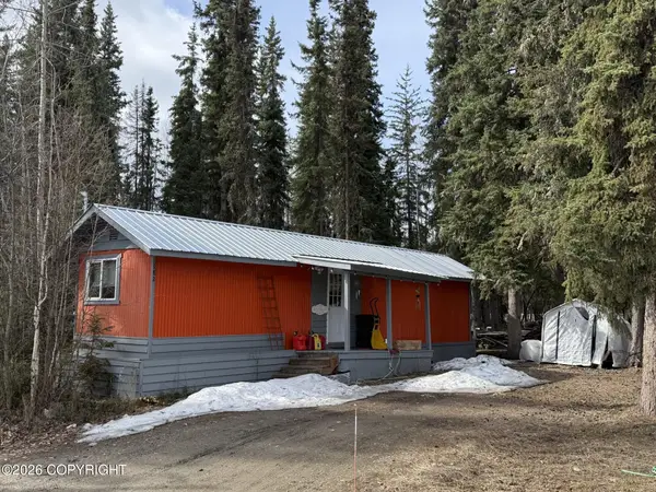 182 Madcap Lane, Fairbanks, AK 99709