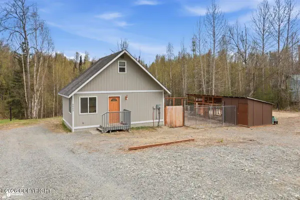 5805 S Saquonee Street, Wasilla, AK 99652