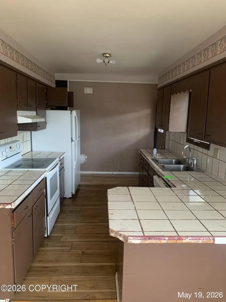 8012 E 5th Avenue, Anchorage, AK 99504 - #3
