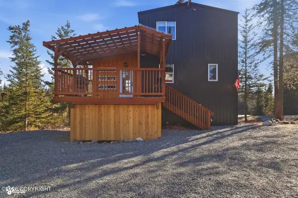 37200 Climbing St, Anchor Point, AK 99556
