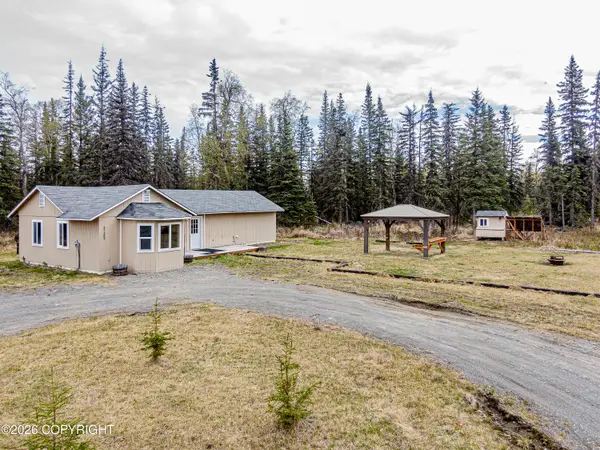37382 Wanda Gail Street, Kenai, AK 99611