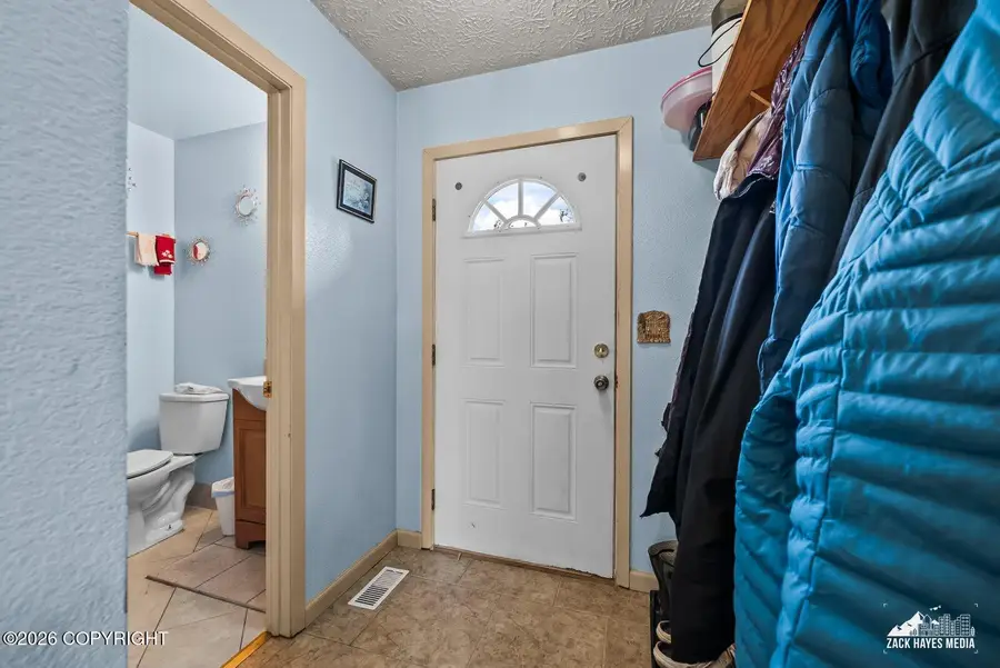 9647 Victor Road #11C, Anchorage, AK 99515 - #3