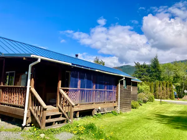 704 Main Street, Craig, AK 99921