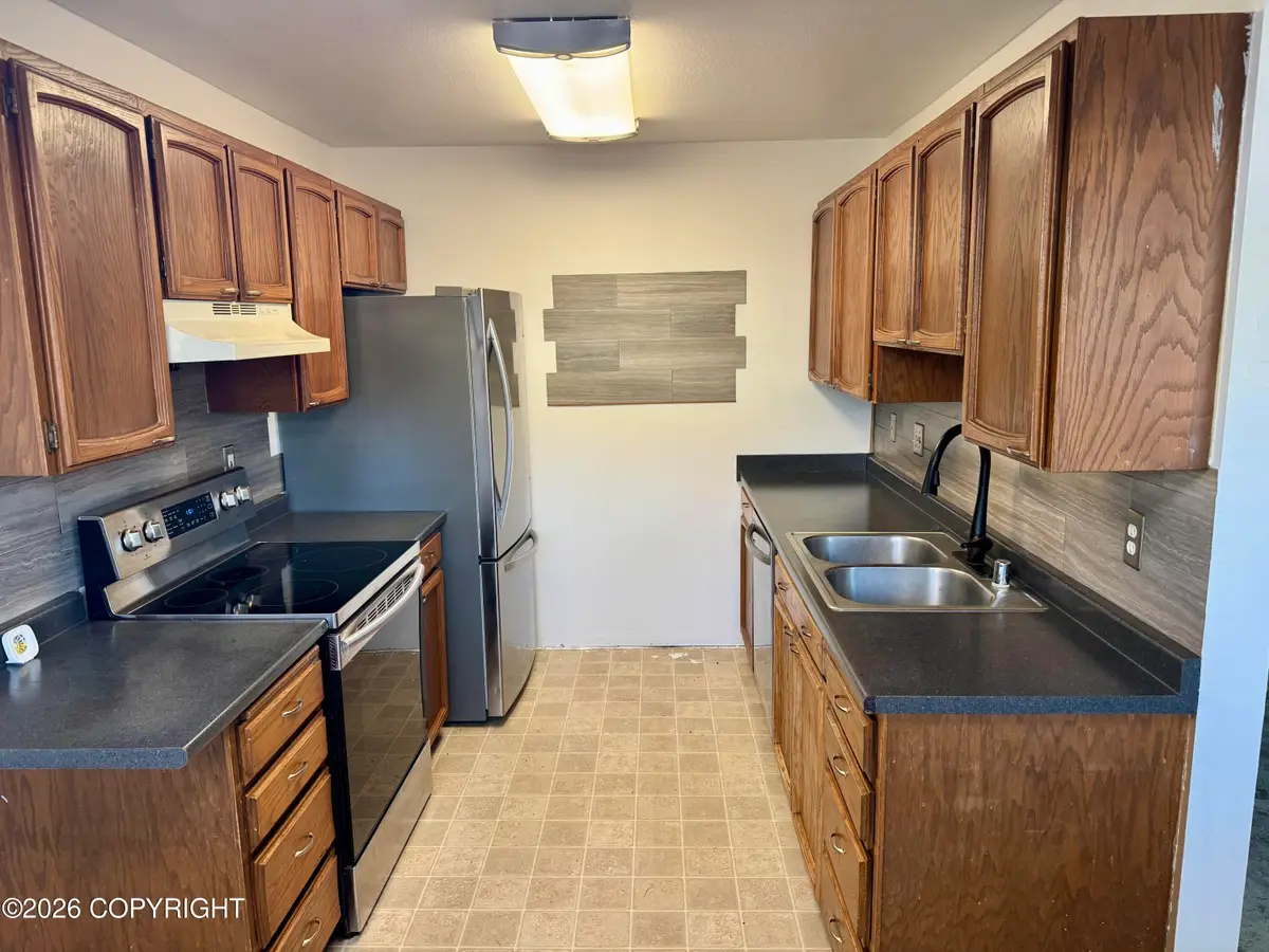 221 Mccarrey Street #5, Anchorage, AK 99508 - #1