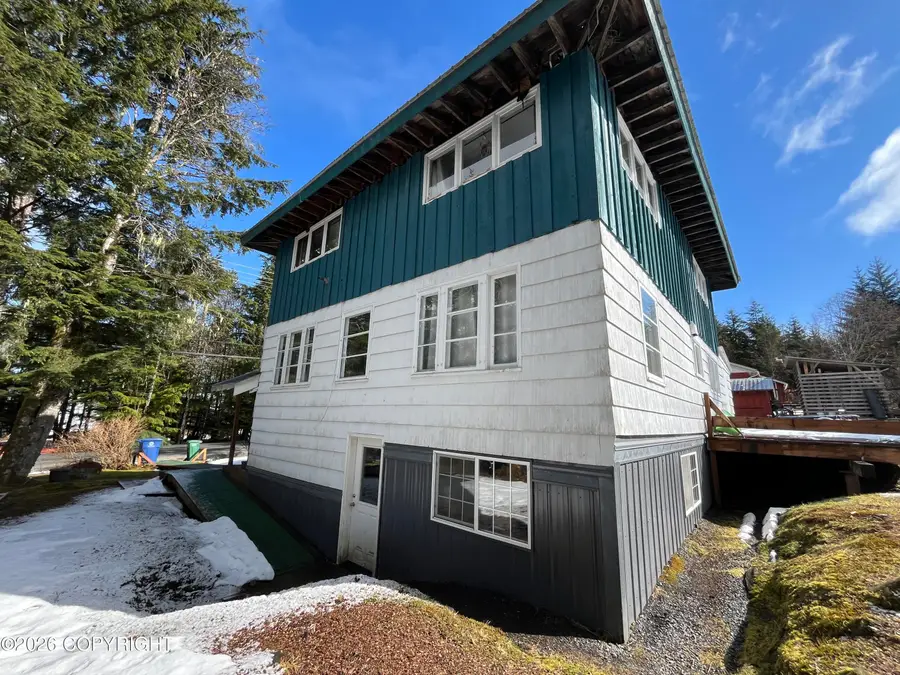 906 Gauffin Street, Petersburg, AK 99833 - #3