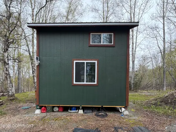 17935 E Woods Drive, Palmer, AK 99645