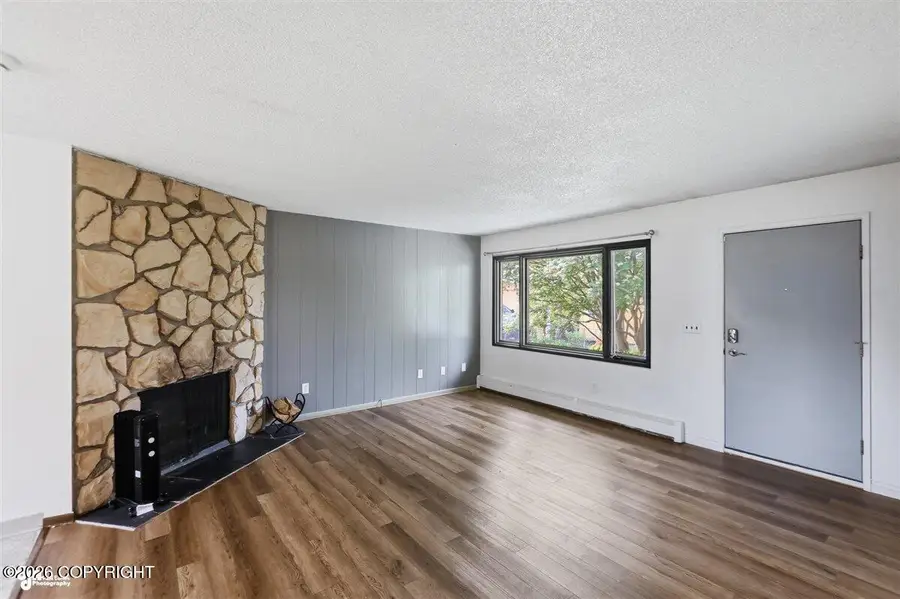 4515 E 8th Avenue, Anchorage, AK 99508 - #3