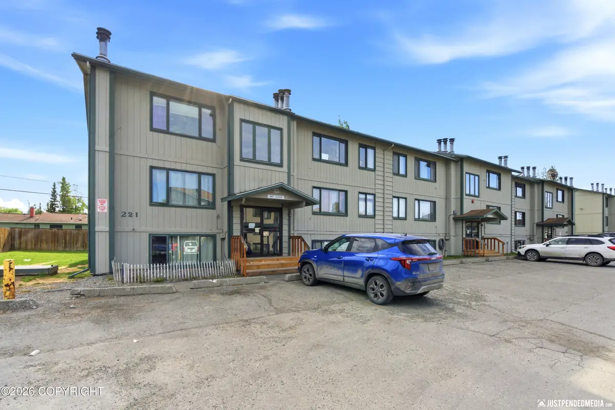 221 Mccarrey Street #11-2B, Anchorage, AK 99508 - #1