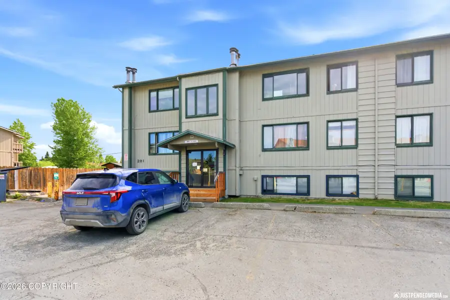 221 Mccarrey Street #11-2B, Anchorage, AK 99508 - #2