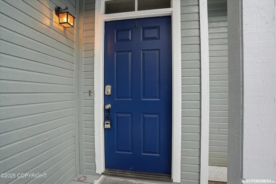 6541 Cimarron Circle, Anchorage, AK 99504 - Image #3