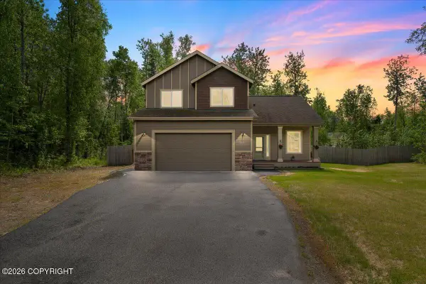 4660 E Mary Martin Drive, Wasilla, AK 99654