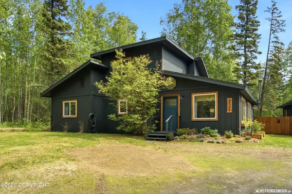 935 N Leatherleaf Loop, Wasilla, AK 99654