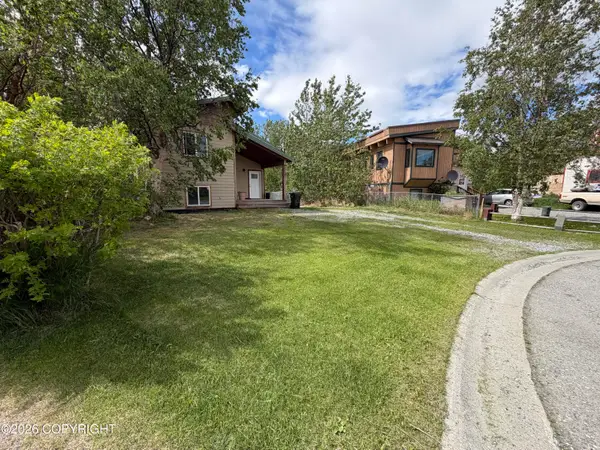 810 N Hilltop Drive, Palmer, AK 99645