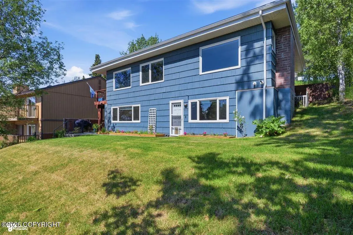 460 Vista Glen Court, Anchorage, AK 99501 - #1