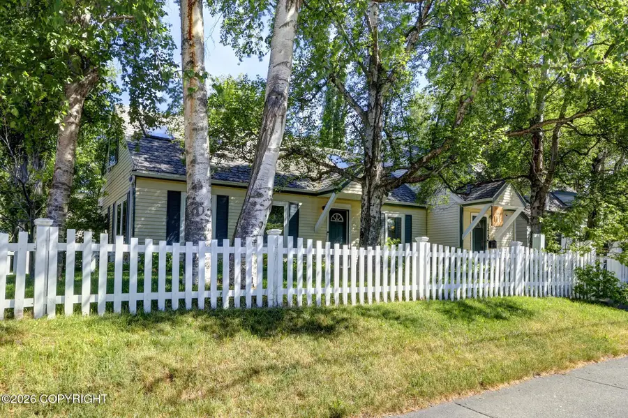 1215 W 8th Avenue, Anchorage, AK 99501 - #3