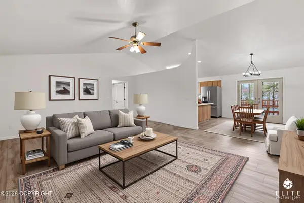 1200 N Golden Hills Drive, Palmer, AK 99645