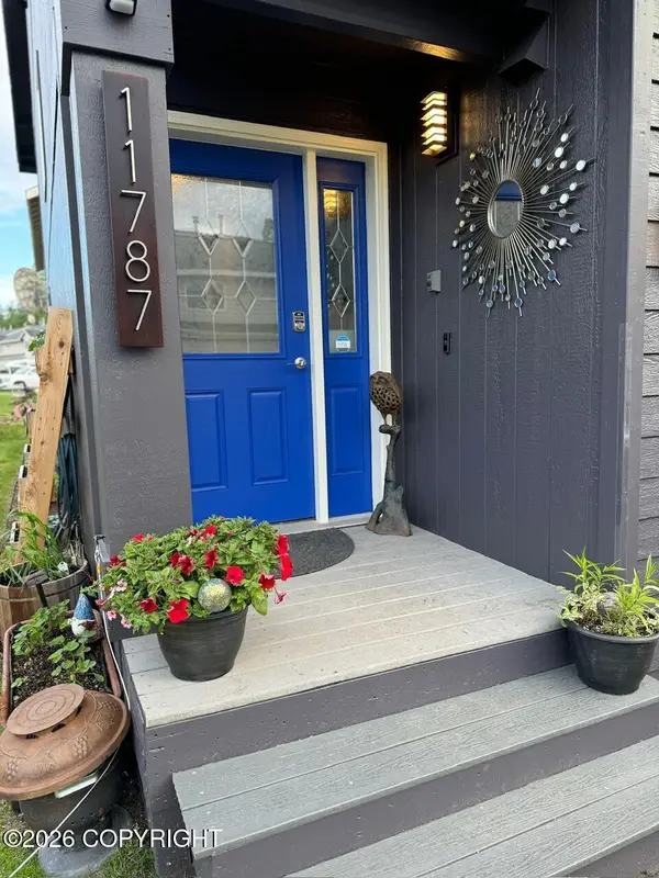 11787 Galena Bay Loop, Eagle River, AK 99577