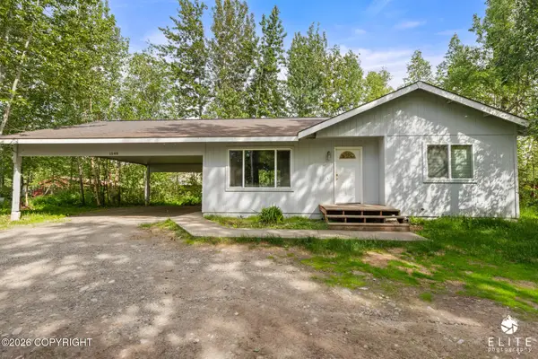 1548 N Pioneer Peak Drive, Wasilla, AK 99654