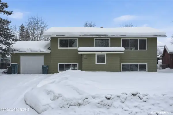 7426 E 20th Avenue, Anchorage, AK 99504