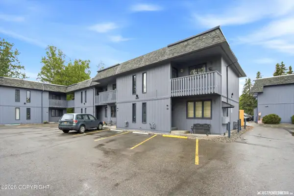 2921 W 29th Avenue #8B, Anchorage, AK 99517