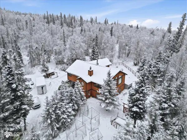 5620 Kallander Avenue, Anchorage, AK 99516