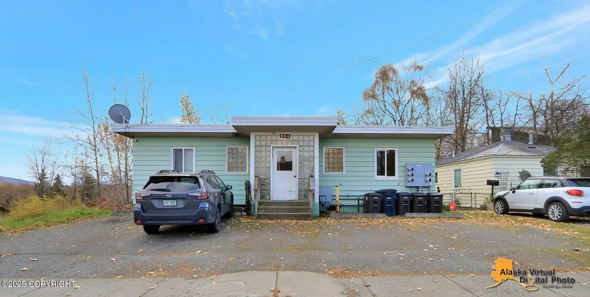 804 W 16th Avenue, Anchorage, AK 99501 - #1