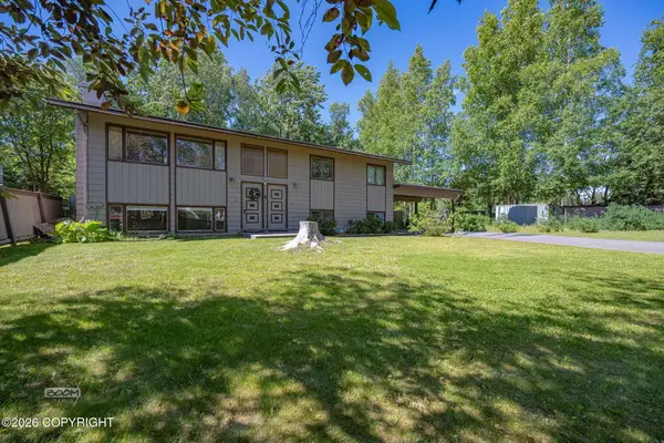 8020 Huckleberry Street, Anchorage, AK 99502