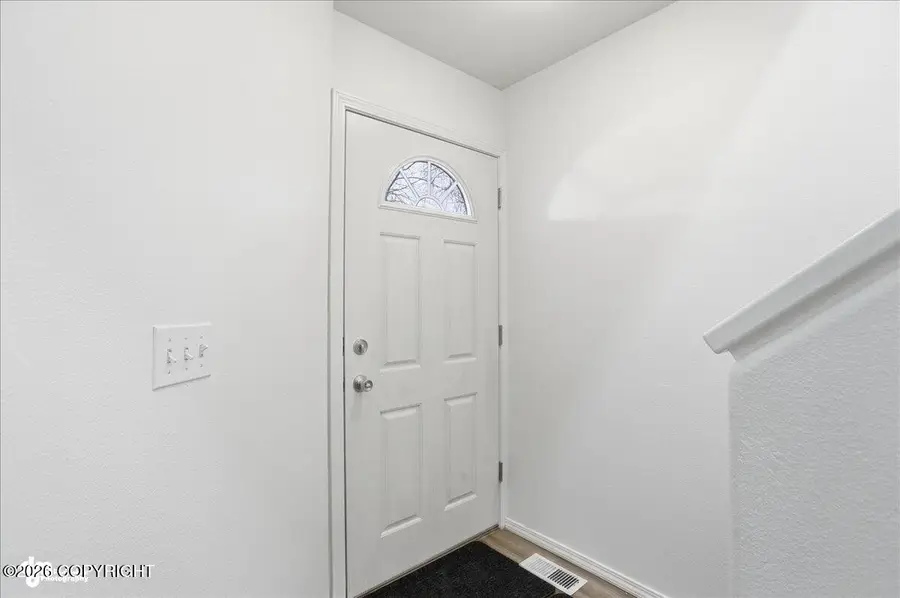 221 Whisper Ridge Circle, Anchorage, AK 99504 - Image #3