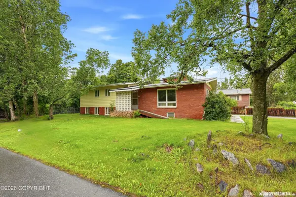 2732 Jefford Place, Anchorage, AK 99517