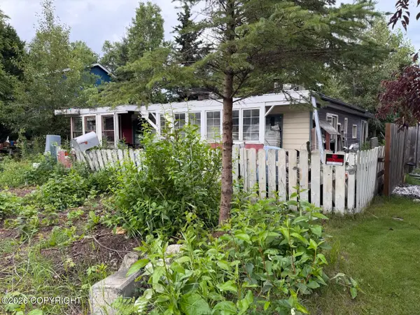 4003 Lois Drive, Anchorage, AK 99517