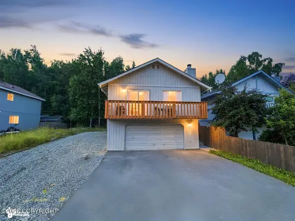 8120 Queen Victoria Drive, Anchorage, AK 99518