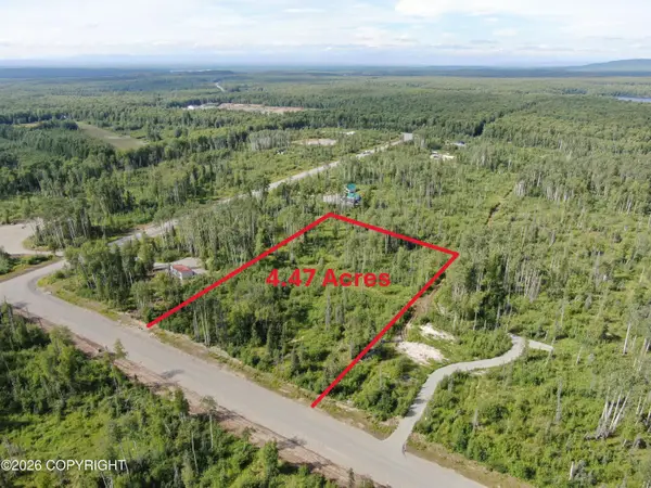 17669 E Yeldarb Avenue, Talkeetna, AK 99676