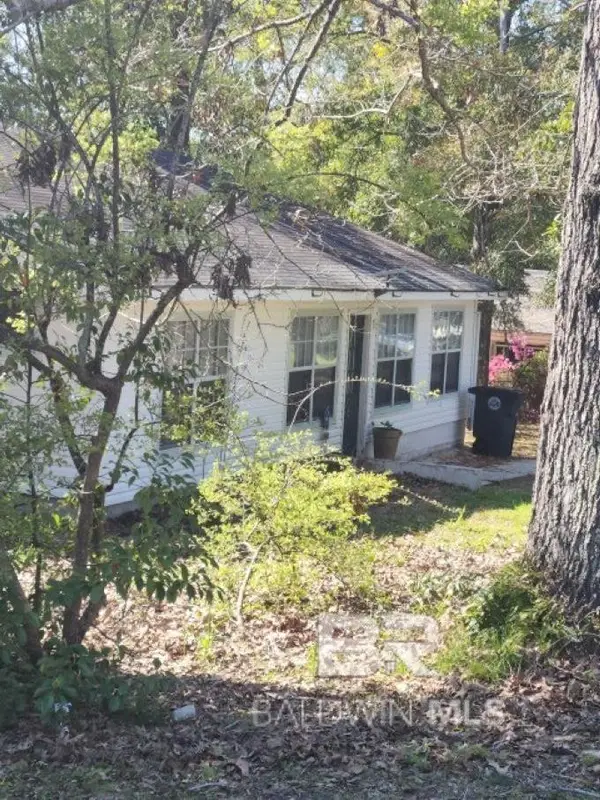 58 Nichols Avenue, Fairhope, AL 36532