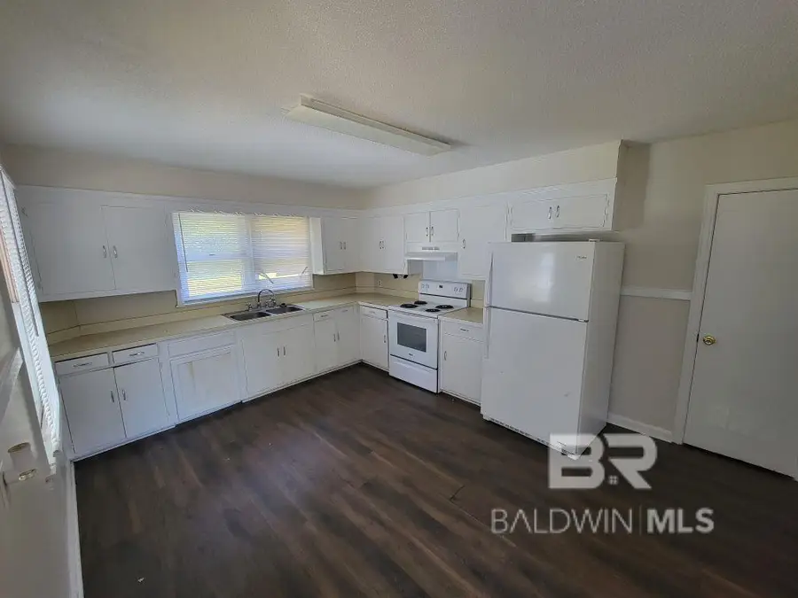 1404 Stevens Lane, Mobile, AL 36618 - Image #2