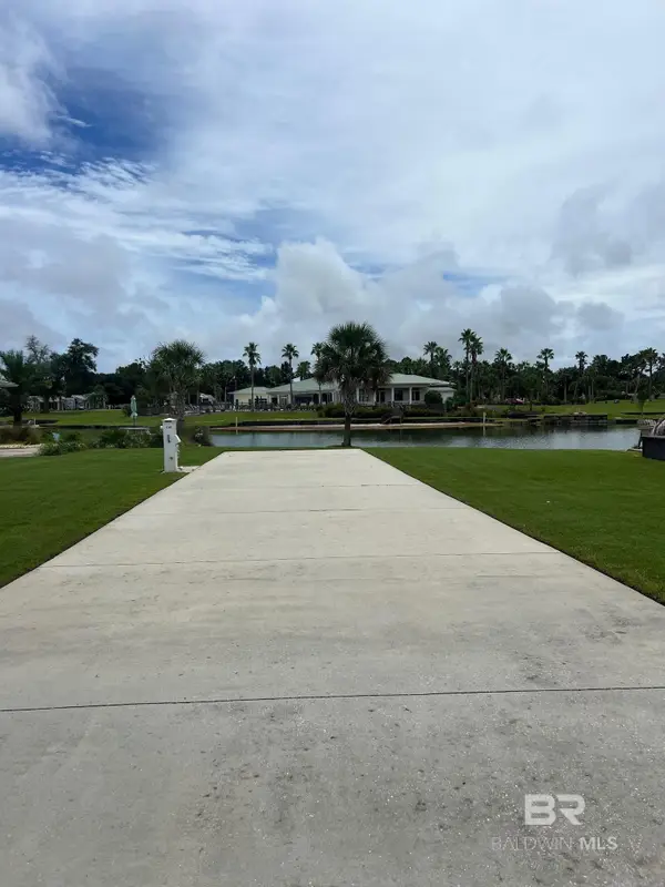 28114 Migratory Way, Elberta, AL 36530