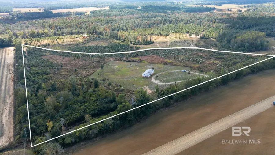 21990 Creekfront Drive, Robertsdale, AL 36567 - Image #3