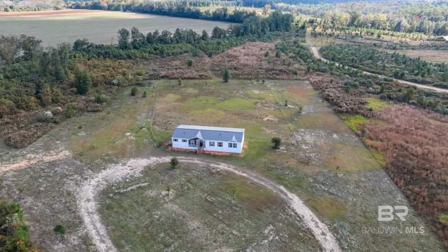 21990 Creekfront Drive, Robertsdale, AL 36567 - Image #3