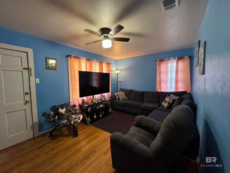 105 11th Avenue, Chickasaw, AL 36611 - Image #3