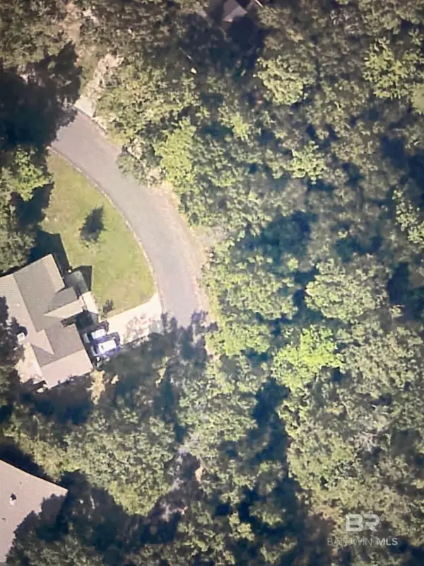 104 Kentwood Drive, Daphne, AL 36526