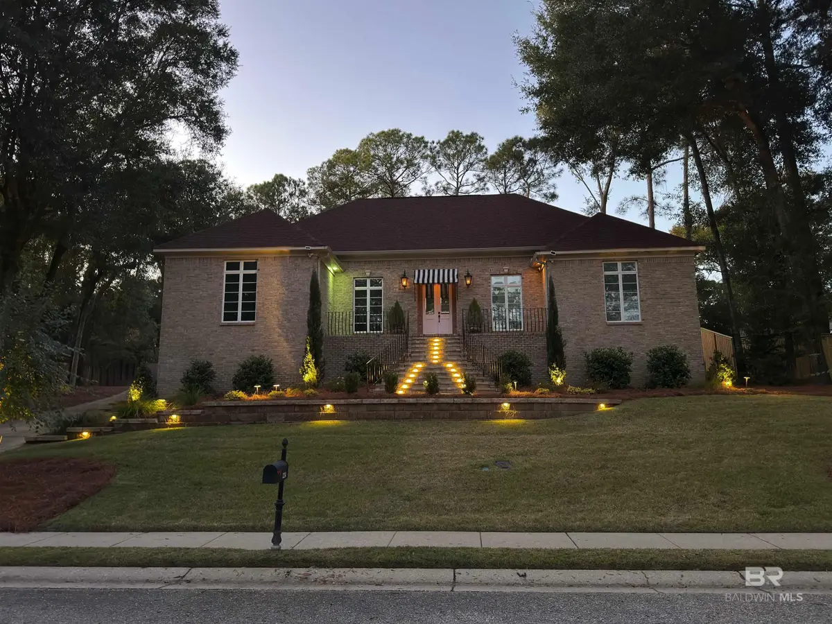 224 North Circle, Fairhope, AL 36532 - Image #1