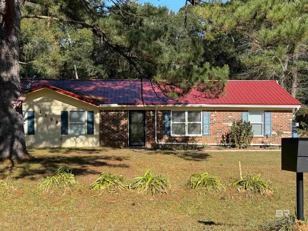 1109 Caroline Avenue, Daphne, AL 36526