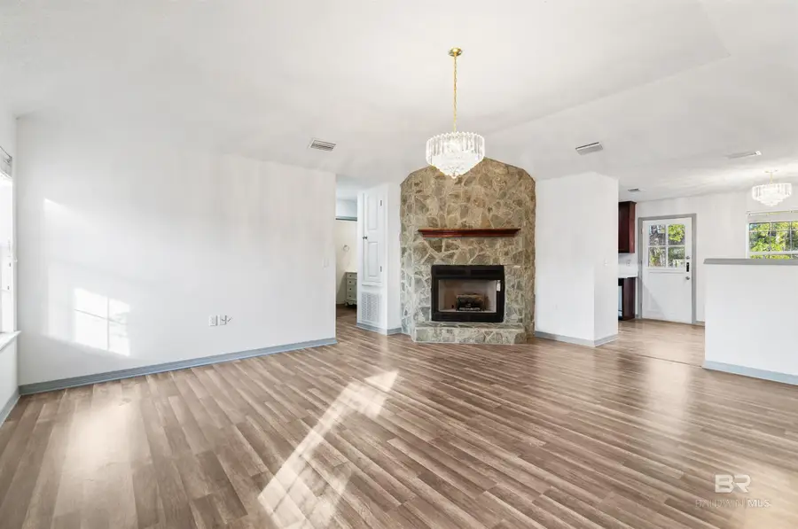 906 St Nicholas Avenue, Brewton, AL 36426 - #2