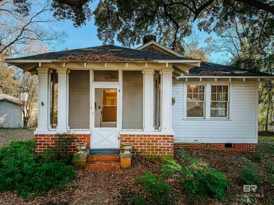 206 1st Street, Chickasaw, AL 36611 - Image #2