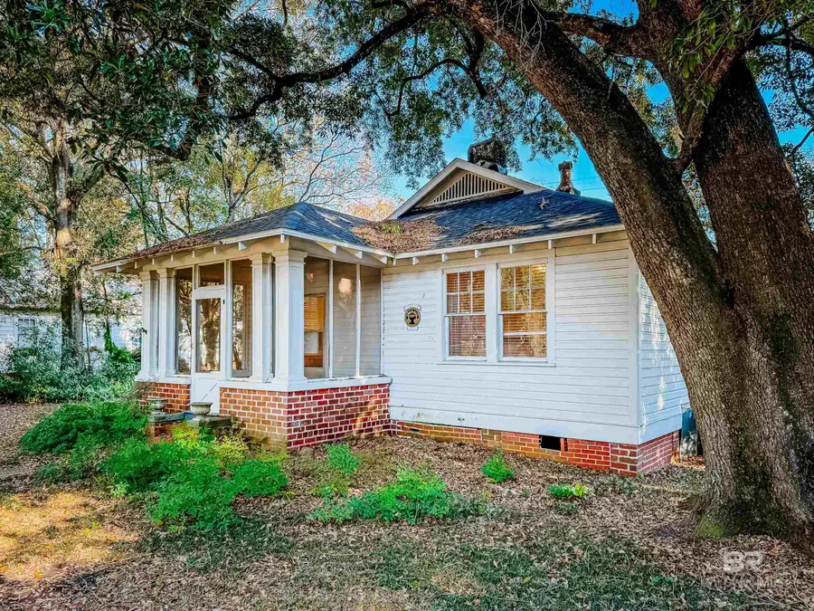 206 1st Street, Chickasaw, AL 36611 - Image #3