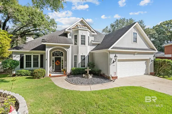 2705 Charlestowne Drive, Mobile, AL 36693