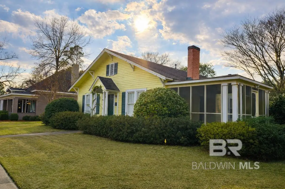 423 Evergreen Avenue, Brewton, AL 36426 - Image #1