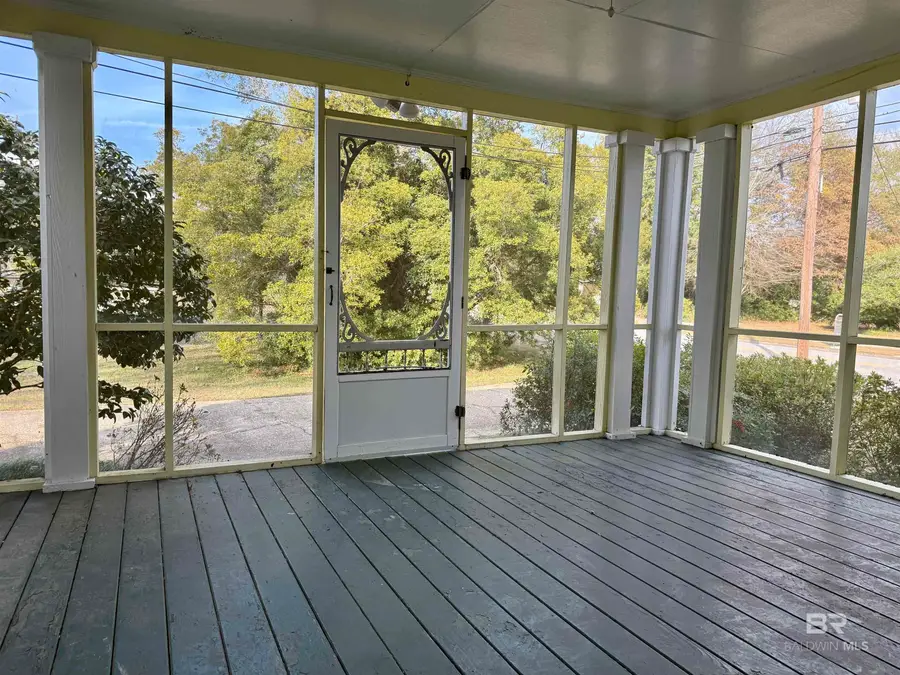 423 Evergreen Avenue, Brewton, AL 36426 - Image #2