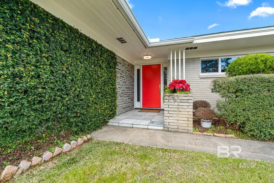 410 W Verbena Avenue, Foley, AL 36535 - #2