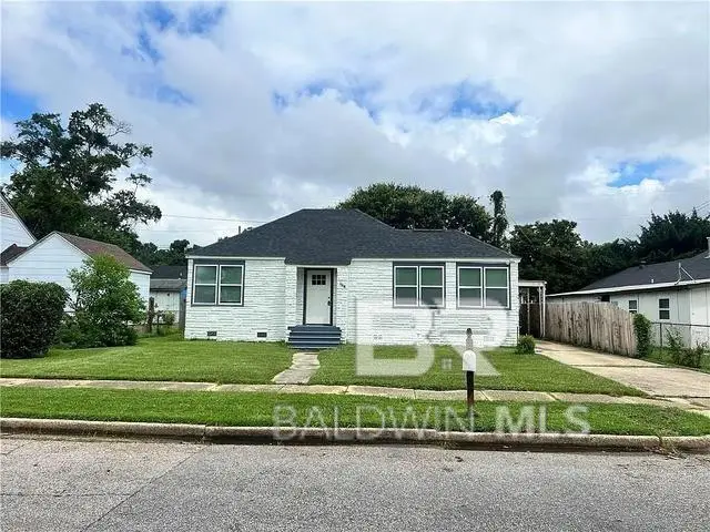 1304 N Cloverleaf Circle, Mobile, AL 36605 - Image #1